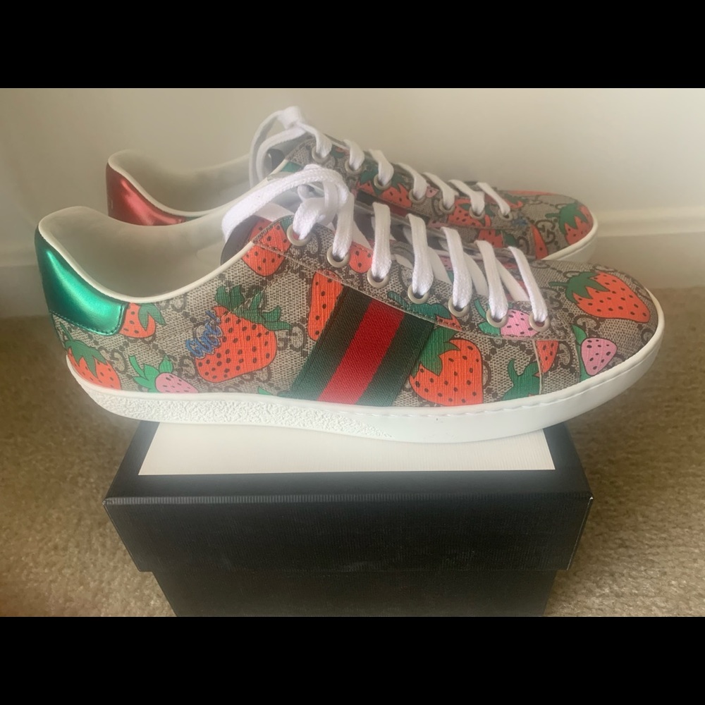 Gucci Ace Strawberry Sneakers 9 - Picture 2 of 5